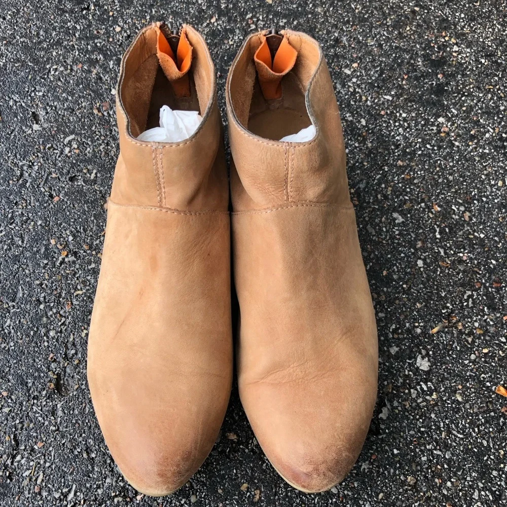 Aldo Tan Suede Women's Ankle Booties. Size 7.